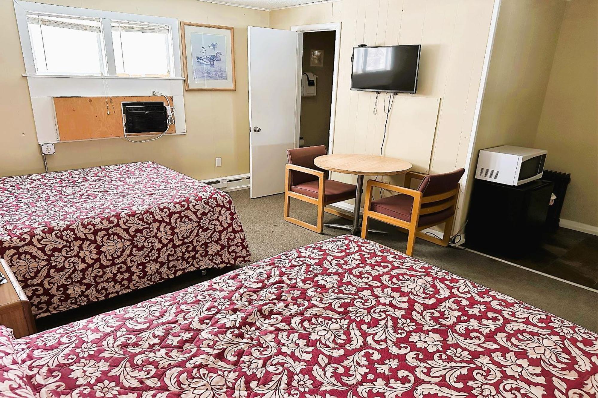 Love Hotels Timberline By Oyo Lake Superior Ironwood Εξωτερικό φωτογραφία